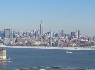 389 Washington St APT 28H, Jersey City, NJ 07302