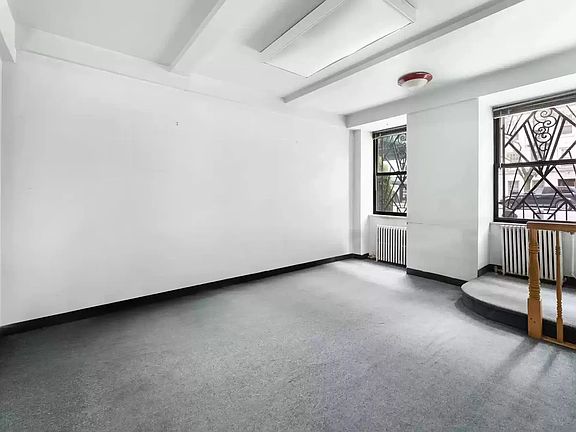 3rd image of 7 W 96th St APT 1H