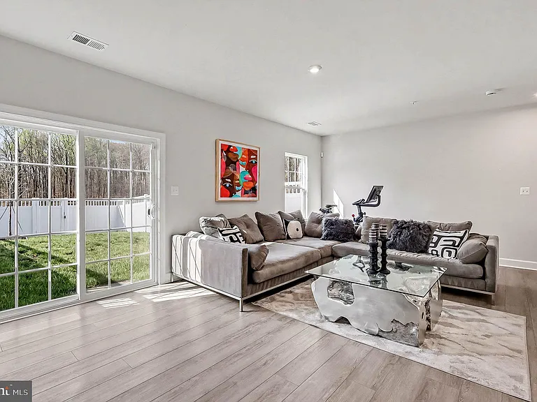 10878 Foxtrot Cir — Photo 14