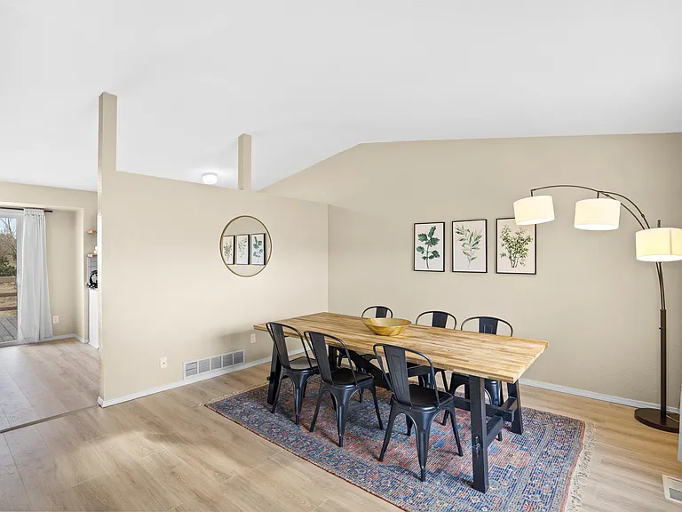 500 Trumbull Ln — Photo 8