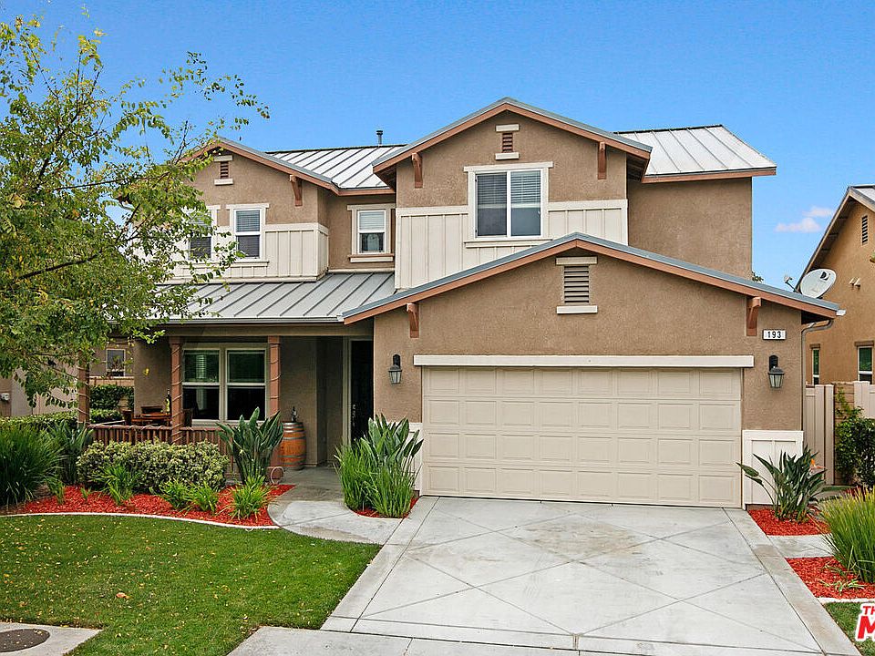1st image of 193 Pelican Pointe Ct