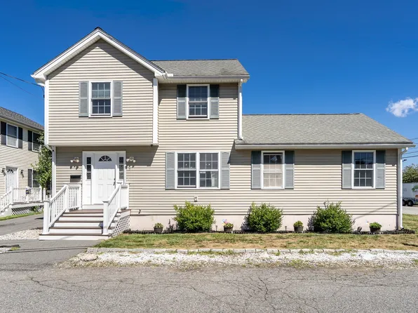 5 Wright St #B, Lowell, MA 01854