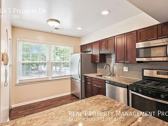 2nd image of 2043 Pilgrim Dr