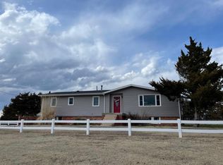1218 M5 Rd, Larned, KS 67550