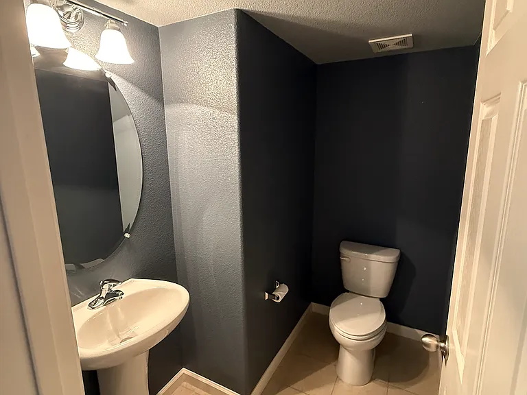 2701 Gramercy Cir — Photo 5