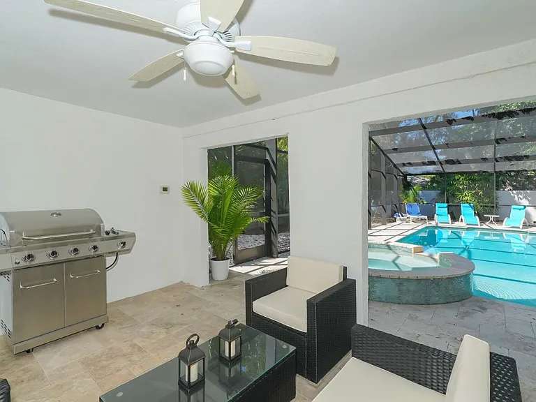 228 Van Buren Dr — Photo 30