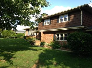 1806 Broadmoor Rd, Johnson City, TN 37604