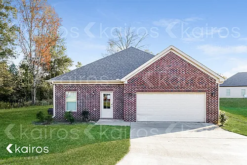 655 White Oak Cir Photo 1