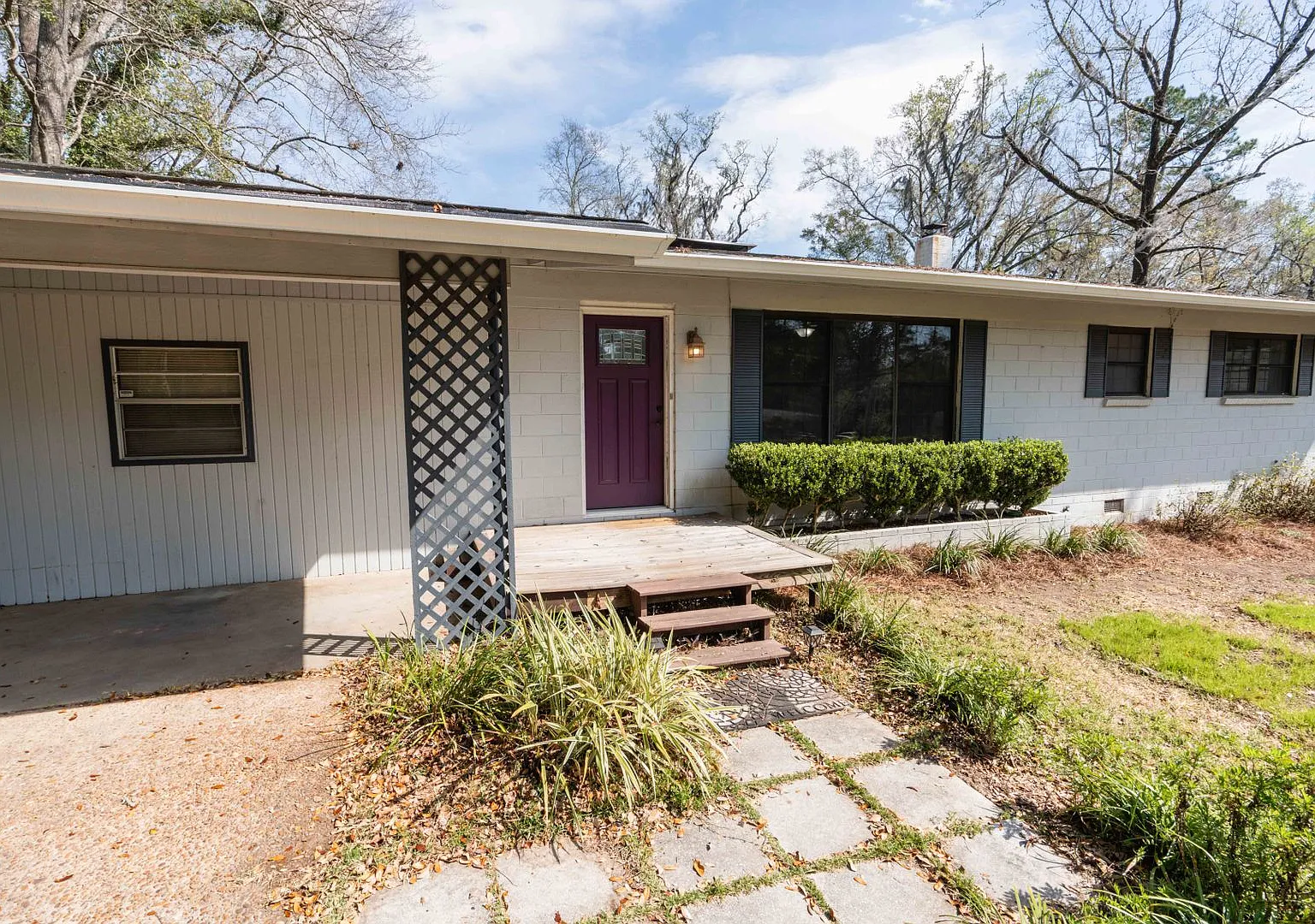 3bd/2 ba pool home close to Apalachee Parkway — Photo 1