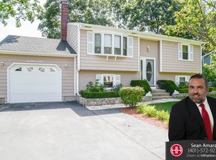 32 Atkins St, Warwick, RI 02886