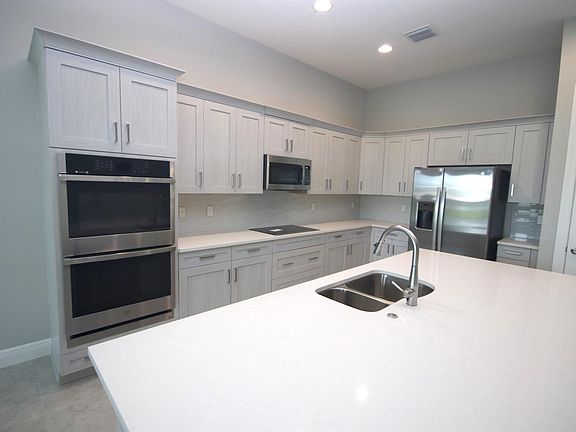 4th image of 12329 SW Sunset Lake Lane