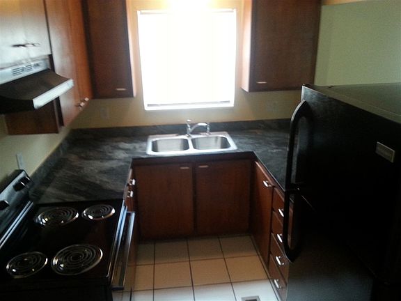 4th image of 203 10th St #A