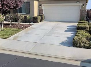 38253 Divot Dr, Beaumont, CA 92223