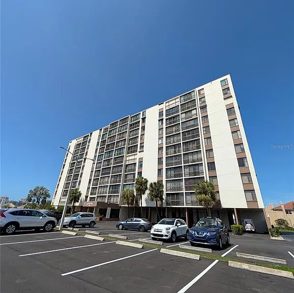 255 Dolphin Point #505 — Photo 4
