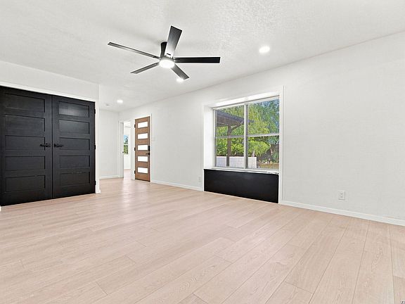 5th image of 831 HIGHGATE RD