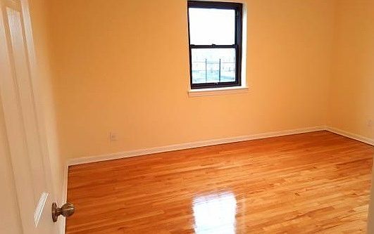 4th image of 202 Jefferson Ave #4S
