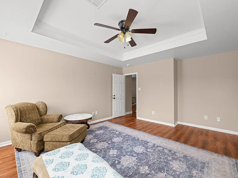 3903 Thunder Creek Dr — Photo 3
