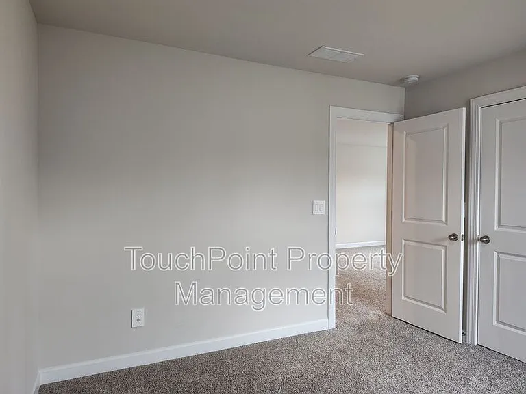 115 Sentinel Ct — Photo 35