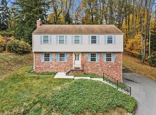 114 Edgewood Dr, Pittsburgh, PA 15237