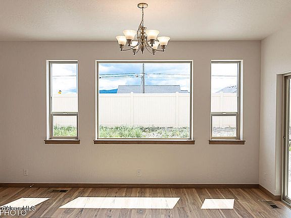 3rd image of 4524 E Davin Dr