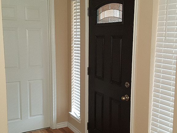 3rd image of 1900 N Irving Heights Dr