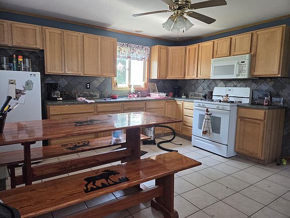 5th image of 19231 Pleasant Valley Rd