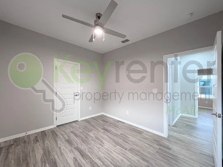 4104 Walnut Ave #4 — Photo 25