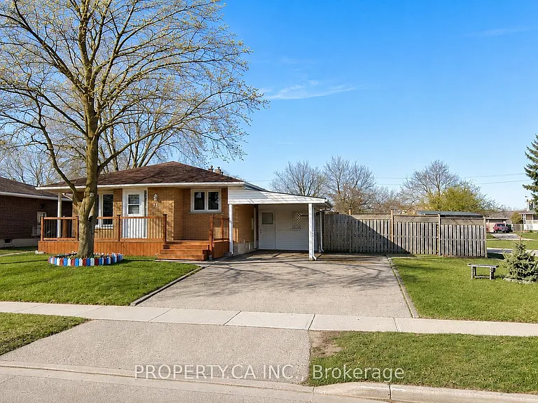 71 Highpark Ave #LOWER — Photo 1