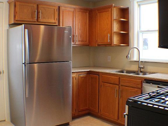 5th image of 4210-12 Decoursey Ave