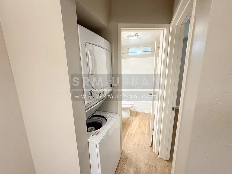 2870 Broadway #8 — Photo 9