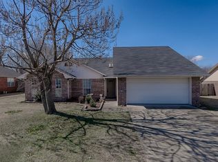 1106 N Flamingo Rd, Rogers, AR 72756