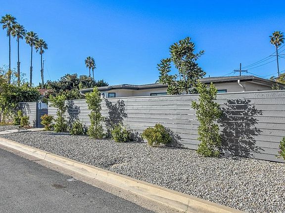 2nd image of 1612 Chatsworth Blvd
