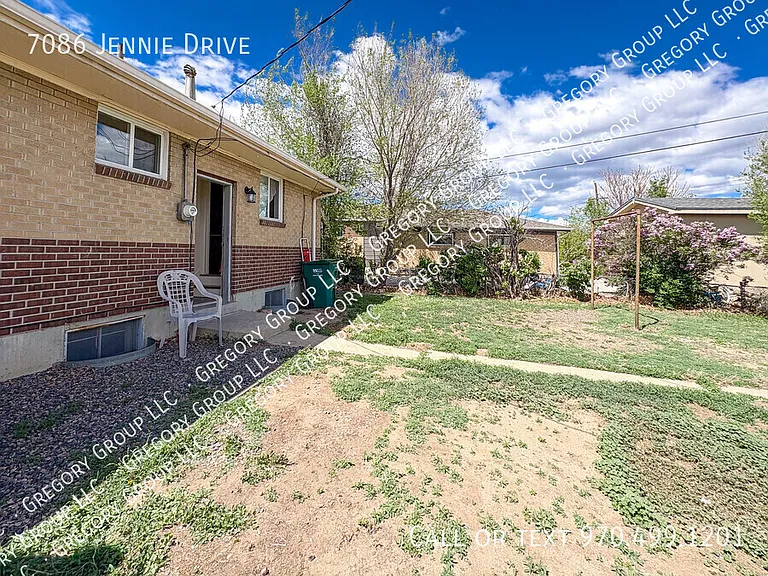 7086 Jennie Dr — Photo 23