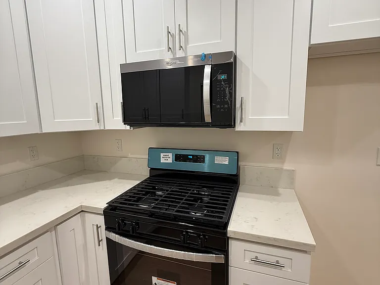 378 W Wilson Ave — Photo 4
