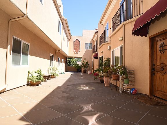 2nd image of 12645 Oxnard St Unit 13