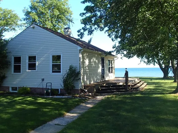 2503 Lake Rd, Ransomville, NY 14131