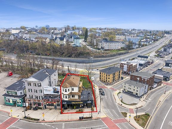 3rd image of 19 Kelley Sq