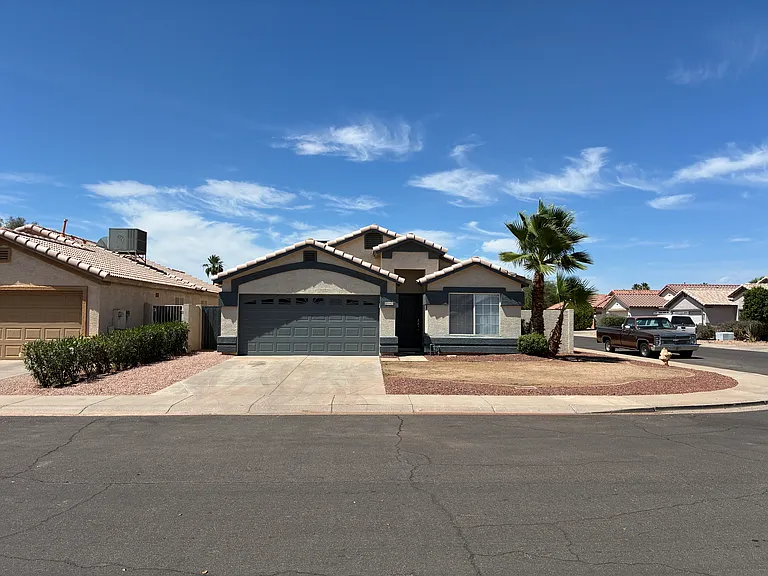 10422 W Windsor Blvd — Photo 5