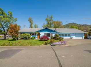 315 NE Beacon Dr, Grants Pass, OR 97526