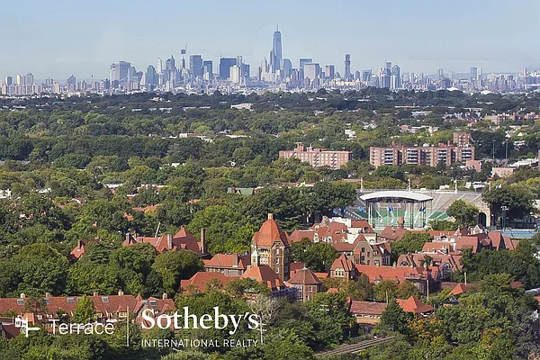 Rented by Terrace Sotheby's International Realty | media 10