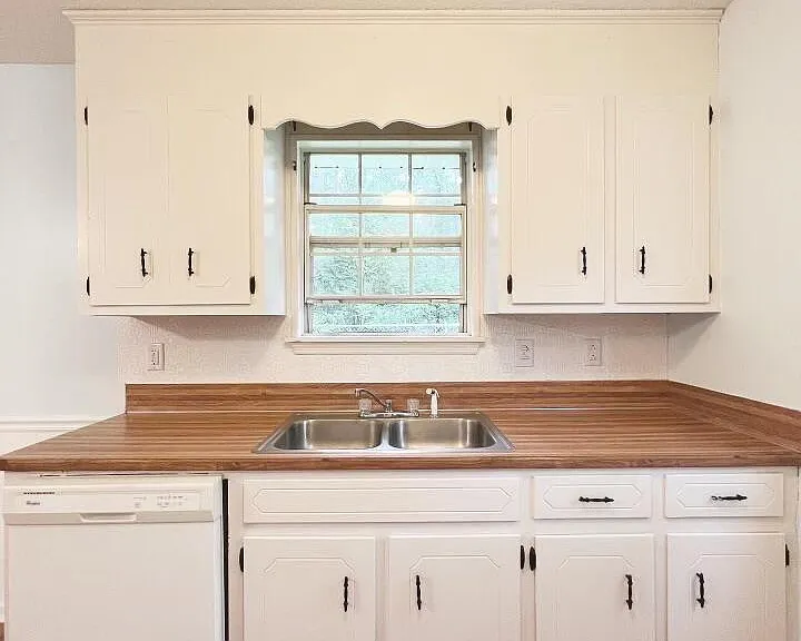 104 Stephen Ct — Photo 3