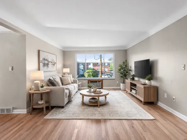 1909 Gardenia Ave, Royal Oak, MI