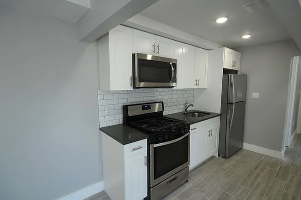 Rented by Rental Solutions Inc | media 4