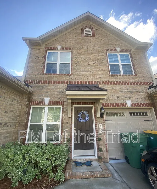 2953 York Place Dr