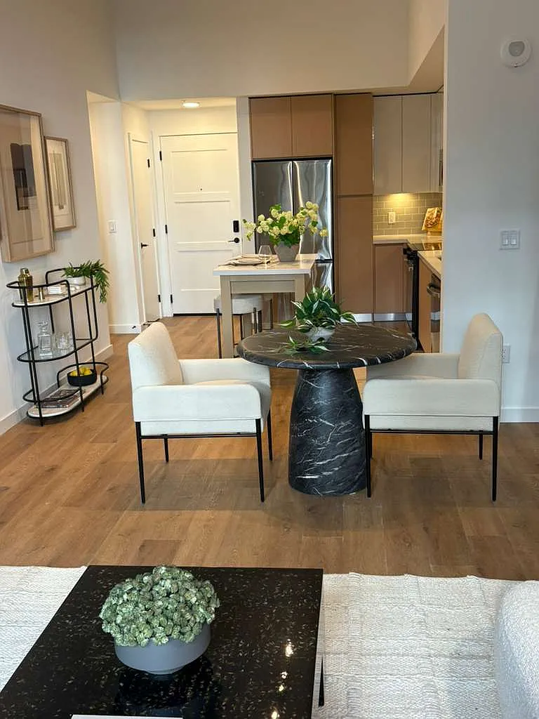 1 bed, 734 sqft, $2,399 — Photo 1