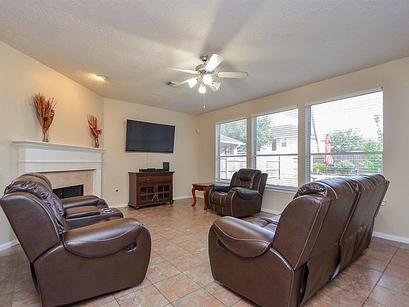4th image of 12327 Natchez Park Ln