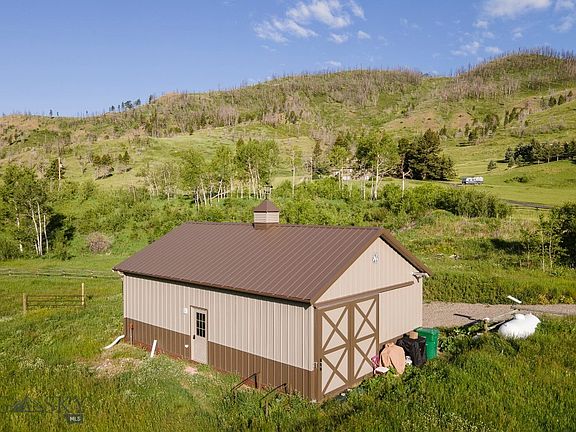 4th image of 10421 Bridger Canyon Rd
