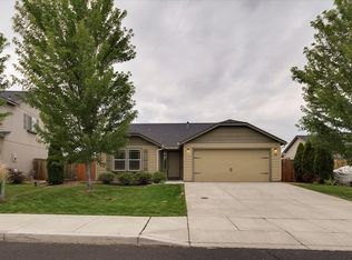 367 SW 32nd St, Redmond, OR 97756