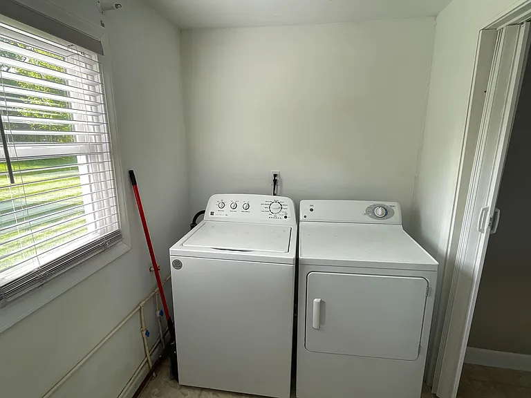 2698 Cass St — Photo 13