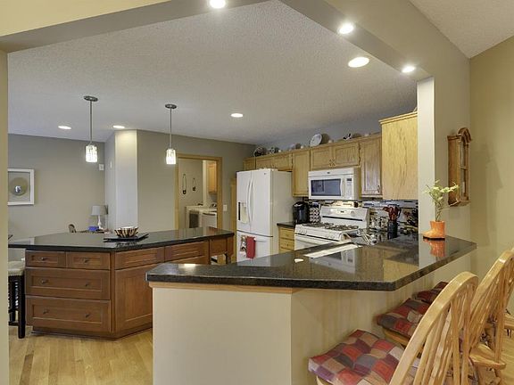 3rd image of 8997 Thomas Dr